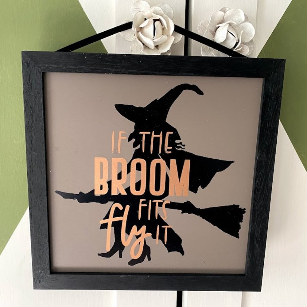 🌟 LAST CALL!!! 🌟 NWOT! Marshalls Halloween Witch Wooden Sign